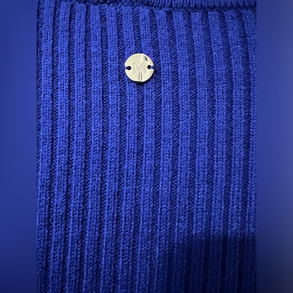 Marciano Women’s Long Sleeve Royal Blue Peplum Sweater Size Small Looks Like New - Picture 6 of 7